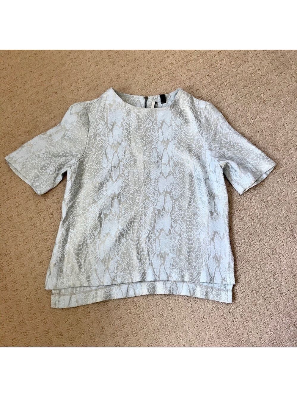 TOPSHOP Blue Shimmery Snakeskin Patterned Top Size 4